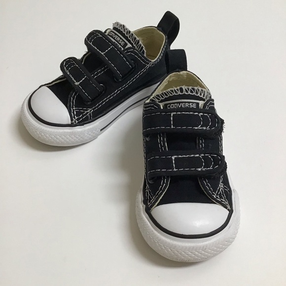 Converse All Star Chuck Taylor Toddler Boy Sneakers SZ 4 Black Low Top Hook Loop - Picture 1 of 16